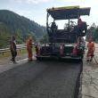 Lucrări de asfaltare începute ieri, pe DN 17A