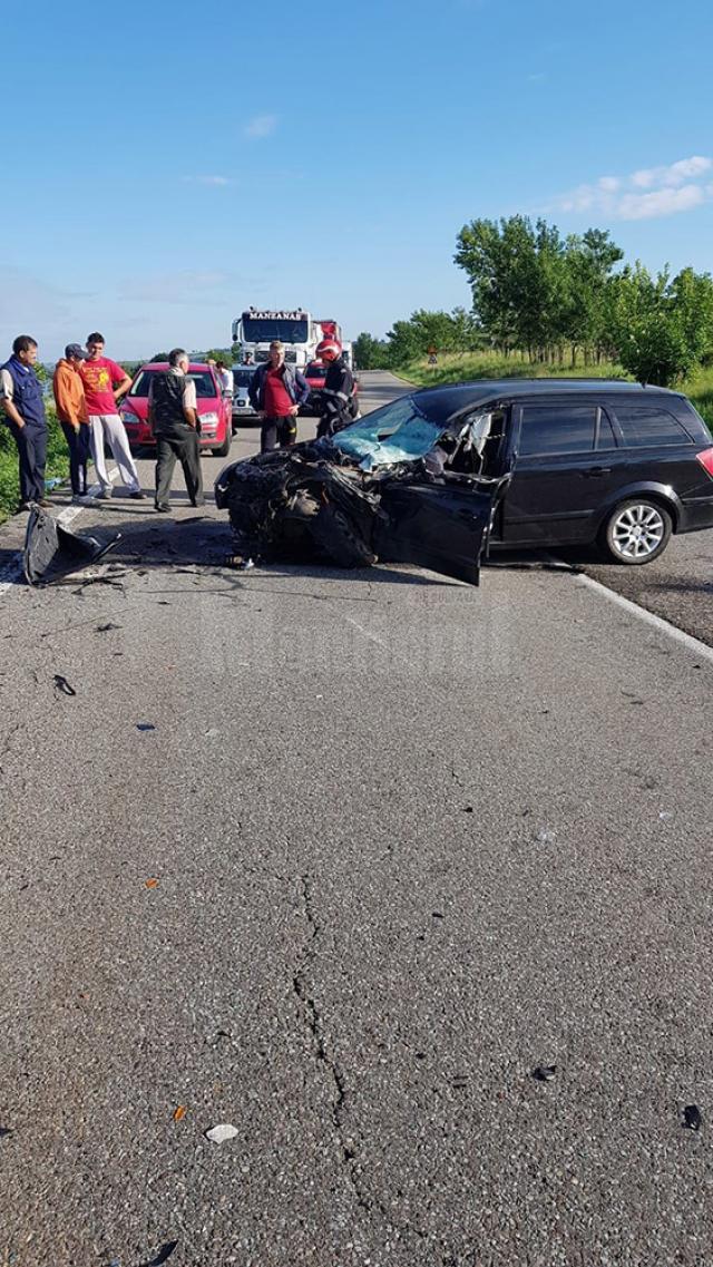 Opelul Astra la volanul căruia se afla șoferul care a produs accidentul
