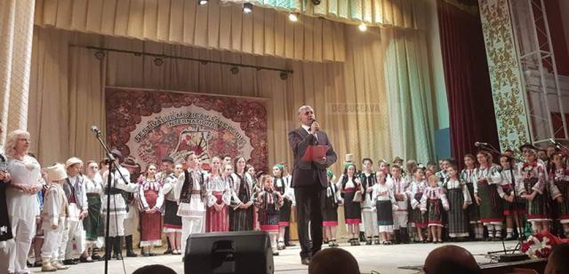 Ansamblul „Mlădiţe Bucovinene” de la Şcoala Gimnazială Nr. 8 Suceava, premiat la Cernăuţi