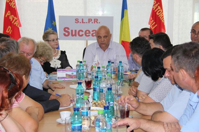 Întâlnirea a fost prezidată de către Nicolai Costrâș, șeful Oficiului Judeţean de Poștă Suceava, și Carmen Baciu, preşedinte executiv al Sindicatelor Lucrătorilor Poştali din România- Filiala Suceava