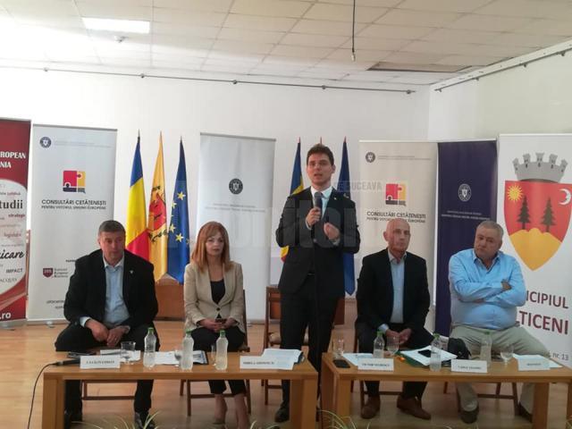Viitorul Uniunii Europene a fost dezbătut la Fălticeni, în prezența ministrului Victor Negrescu