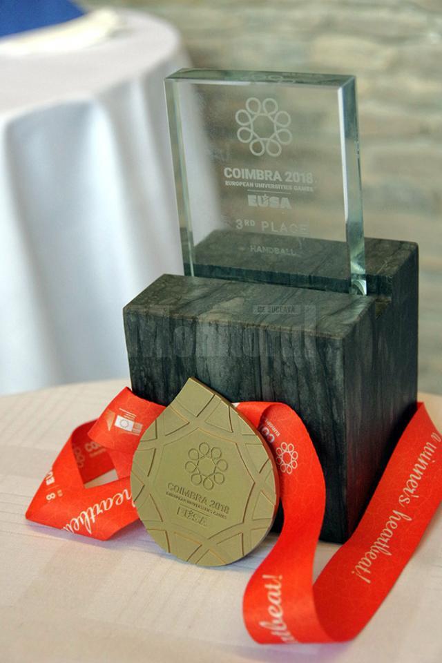 Medaliaţii cu bronz la europenele universitare vor primi burse de performanţă din partea Universităţii „Ştefan cel Mare” Suceava