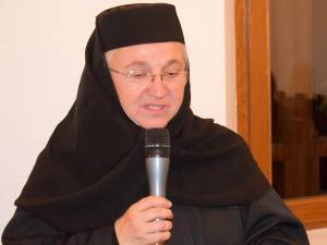 Monahia dr. Gabriela Platon, stareța Mănăstirii Voroneț