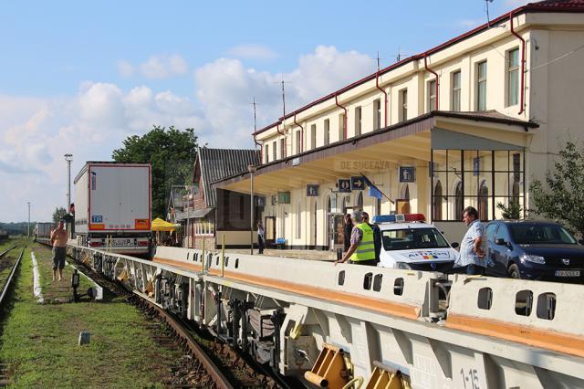 Încărcarea trenurilor RO-LA în Gara Dornești