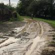 Drumurile din Dolhasca, afectate de precipitațiile abundente căzute în ultima perioadă
