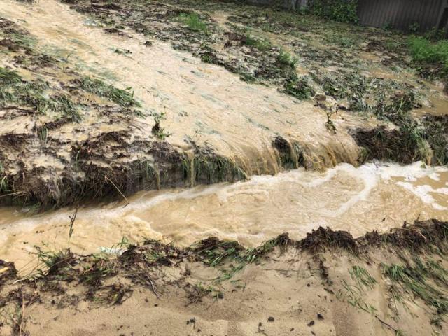 Distrugeri provocate de ploile abundente și inundații la Dolhasca
