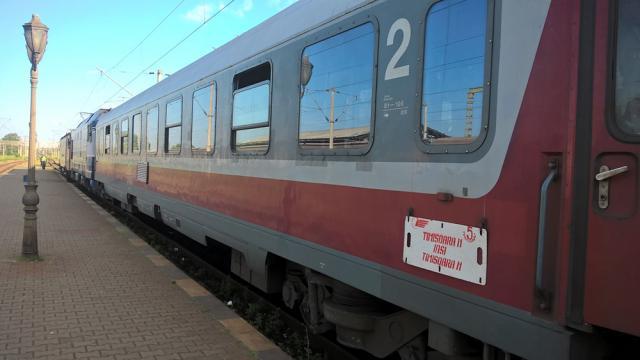 O servietă suspectă a ţinut pe loc două ore trenul Iaşi-Timişoara