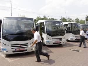Microbuzele TPL vor circula spre Cetate, în luna august