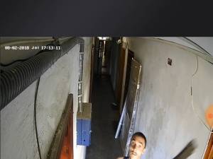 Distrugerea camerelor video a fost înregistrată, făptașul fiind vizibil