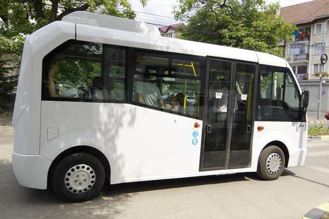 Un microbuz TPL circulă din oră în oră către Cetate, începând cu 12.30, de vineri până duminică