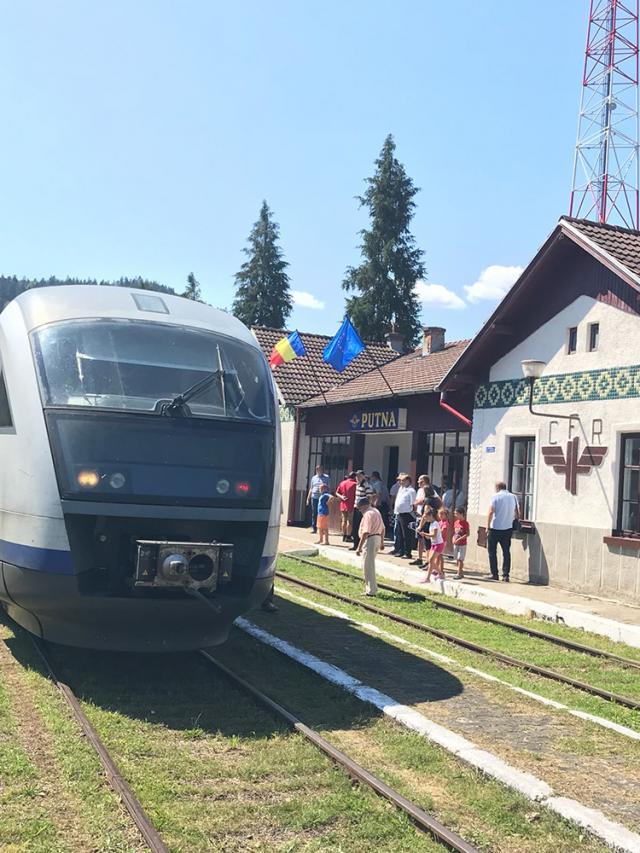 Trenurile vor circula cu un automotor Desiro şi vor face puţin peste două ore de la Suceava la Putna