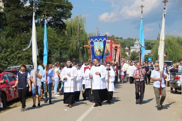 Liturghia solemnă oficiată, miercuri, la celebrarea Adormirii Maicii Domnului, de la Sanctuarul Marian Naţional de la Cacica