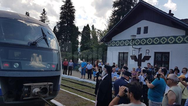 Trenul Suceava-Putna, redat circulaţiei cu promisiunea creşterii urgente a vitezei de deplasare
