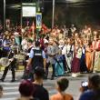 Cea mai mare paradă medievală din țară a deschis Festivalul „Ștefan cel Mare” din Suceava
