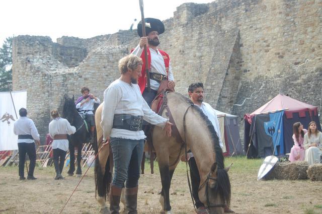 Au fost trei zile de poveste şi istorie pe viu, la Festivalul Medieval din Cetatea de Scaun a Sucevei