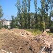 Parcarea promisă de Primăria Suceava pentru a deservi Zona de Agrement Tătăraşi: moloz și bălării