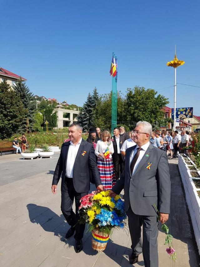 Primarul Sucevei, împreună cu primarul orașului Soroca, Victor Său