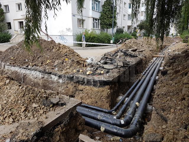 Constructorii, zoriți să finalizeze lucrările de termoficare din Zamca, de teama ploilor