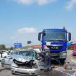 Accidentul s-a produs ieri, în jurul orei 12,15, la Vadu Moldovei, la intersecţia E85 cu drumul naţional care vine dinspre Târgu Neamţ