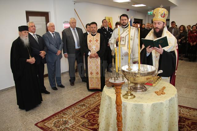 Slujba de sfinţire a  fost oficiată de către Episcopul Vicar, Damaschin Dorneanul