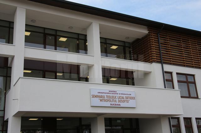 Noul sediu al Seminarului Teologic Liceal ”Mitropolitul Dosoftei”, inaugurat ieri, la început de an școlar