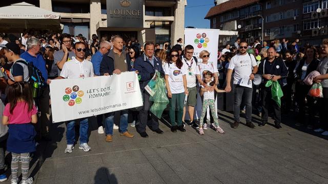 Gheorghe Flutur, alături de voluntari, în Ziua de Curăţenie Naţională