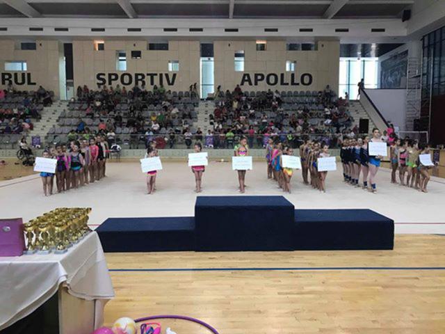 Elevi suceveni, premiaţi la Concursul de gimnastică ''Cupa Pro Ritmic''