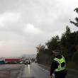 Sute de şoferi au fost întorşi de un poliţist local de la podul intrat în reparaţii în zona de dinainte de Global Design şi Luk Oil