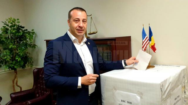 Viceprimarul Sucevei, Lucian Harșovschi, a votat din Statele Unite ale Americii