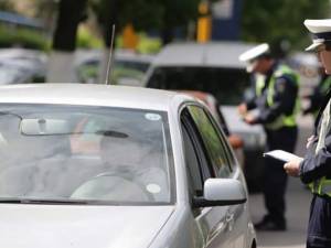 Șoferi băuţi zdravăn, prinşi de poliţişti în timpul controalelor din weekend