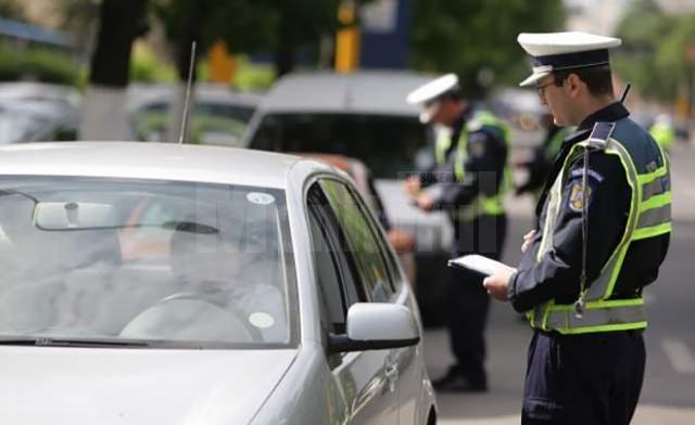 Șoferi băuţi zdravăn, prinşi de poliţişti în timpul controalelor din weekend