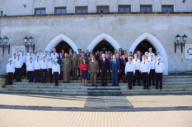 Ambasadorul SUA în România, în vizită la Colegiul Naţional Militar „Ştefan cel Mare”. Foto: Laurențiu Sbiera