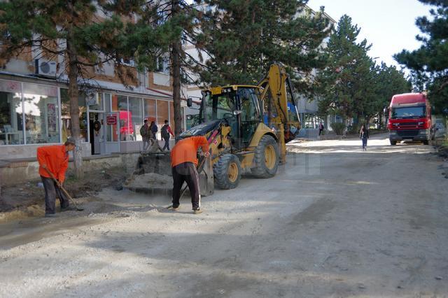 Strada Curtea Domnească va fi cu sens unic după finalizarea lucrărilor de asfaltare