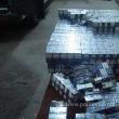 Microbuz cu pereți „dublați” cu țigări, confiscat în Vama Siret