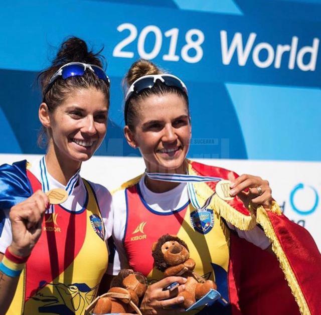 Gianina Beleaga (stânga) și Ionela Cozmiuc (Lehaci) au câştigat aurul mondial la dublu vâsle categorie ușoară