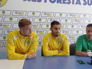 Jucătorii Paul Mateciuc şi Seven Cem şi antrenorul Selim Benachour au răspuns ieri întrebărilor ziariştilor