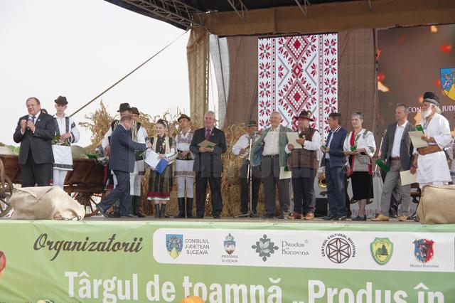 Flutur a oferit mai multe distincţii "Meritul Bucovinei" partenerilor în organizarea târgului