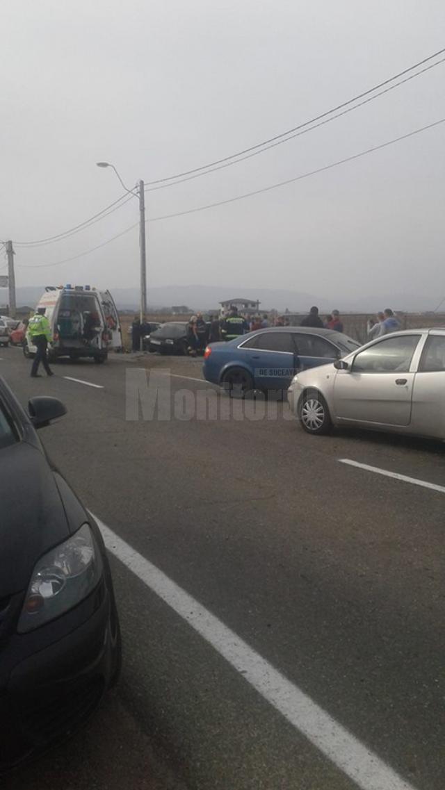 Accidentul s-a petrecut ieri, în jurul orei 14.30, pe drumul naţional 17A, care face legătura între Rădăuţi şi Marginea