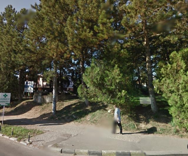 Intrarea în Piaţa Mică din municipiul Suceava, dinspre strada Universităţii FOTO Google Maps