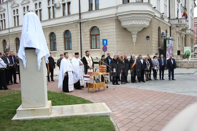 Suceava are un nou monument: bustul făuritorului Unirii Bucovinei cu România, Iancu Flondor