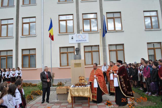 Școala Gimnazială „Dimitrie Onciul” din Straja și-a serbat patronul spiritual