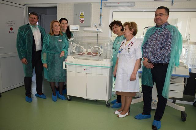 Maternitatea Fălticeni a primit, marţi, 30 octombrie, două incubatoare de terapie intensivă de la Organizaţia Salvaţi Copiii