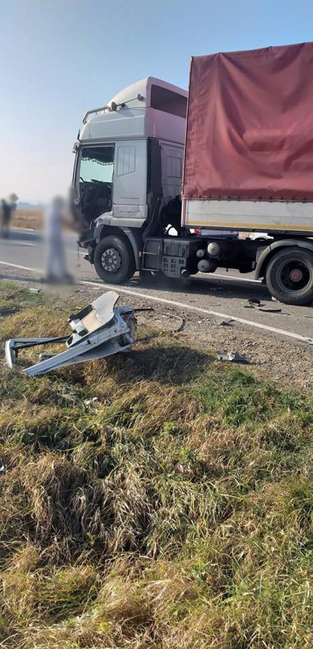 Accident cu trei mașini implicate pe DN 29 Suceava-Botoșani