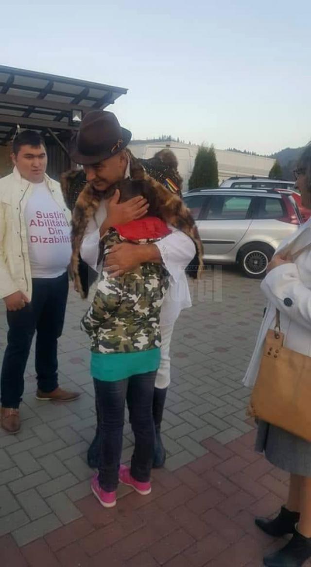 Îmbrățișări gratuite la Câmpulung Moldovenesc