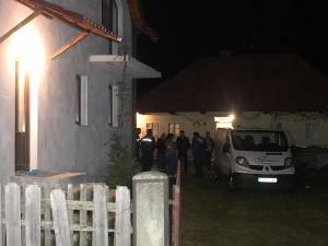 Un poliţist de la Secţia Burdujeni a fost găsit spânzurat în casa din Mihoveni în care locuia