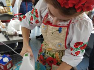 Studenții străini de la Facultatea de Științe Economice și Administrație Publică au gătit preparate tradiţionale, în cadrul manifestării „Gusturi și arome”