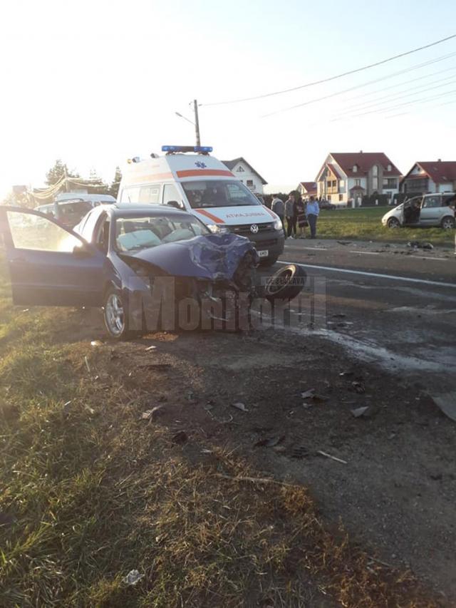 Accidentul a fost produs de şoferul autoturismului Seat, care a pătruns pe contrasens