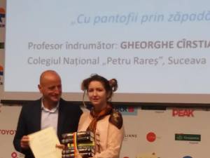 Antonia Andra Mihăilescu, primindu-și premiul