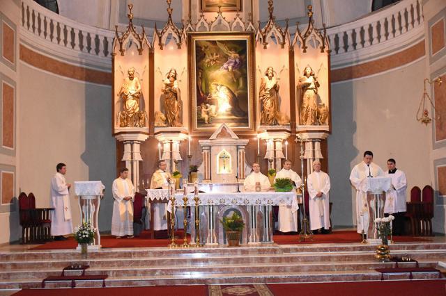 Liturghia oficiată la Biserica “Sf.Ioan Nepomuk", de Ziua Independenței Poloniei
