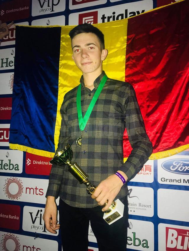 Medalii pentru sportivii de la Clubul ACS Invictus Moldoviţa la un concurs desfășurat în Serbia